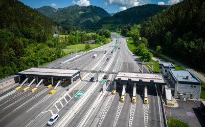 Gleinalm toll station on the southbound A 9 Pyhrn motorway